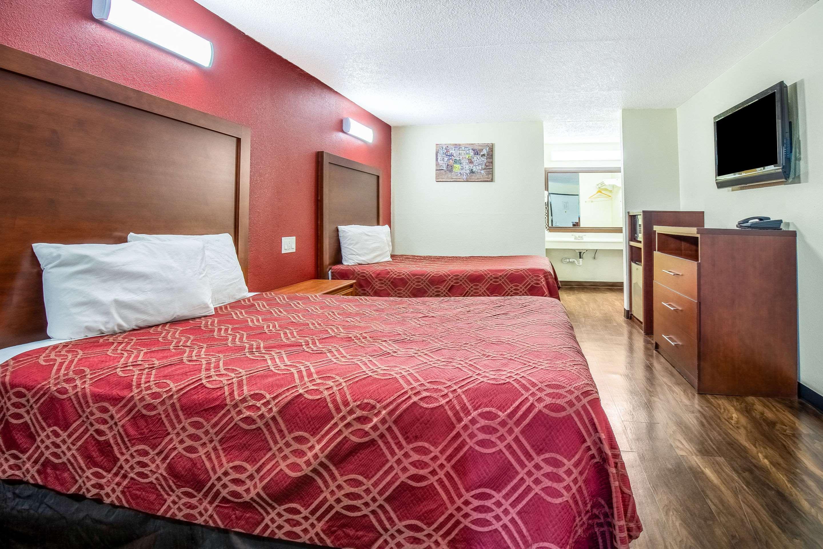 Econo Lodge Knoxville Bagian luar foto